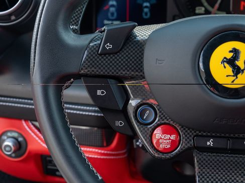 Used 2022 Ferrari F8 Tributo RWD image 32