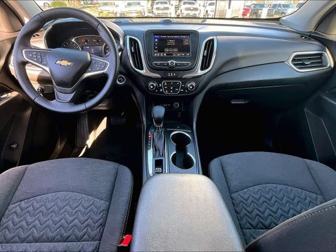Used 2022 Chevrolet Equinox LT image 21