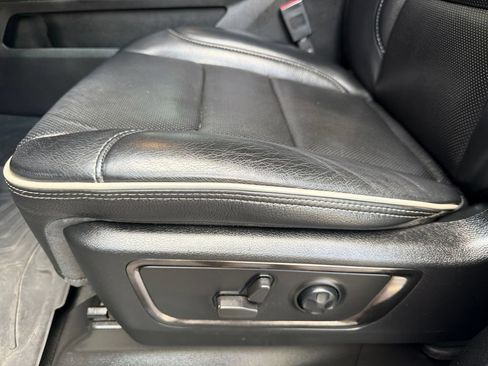 Used 2022 RAM 1500 Limited w/ Body Color Bumper Group AWD/4WD image 29