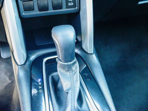 Certified 2023 Toyota Corolla Cross LE image 28