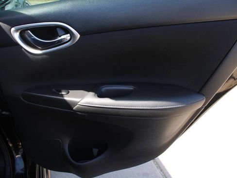 Used 2018 Nissan Sentra SR FWD image 5