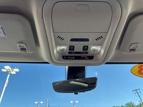 Used 2023 GMC Acadia Denali w/ Denali Technology Package AWD/4WD image 15