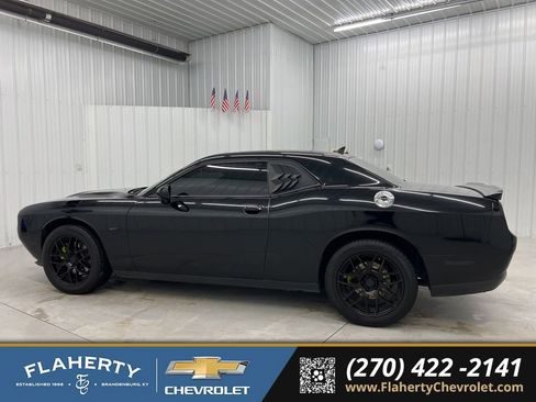 Used 2018 Dodge Challenger GT w/ Technology Group image 5