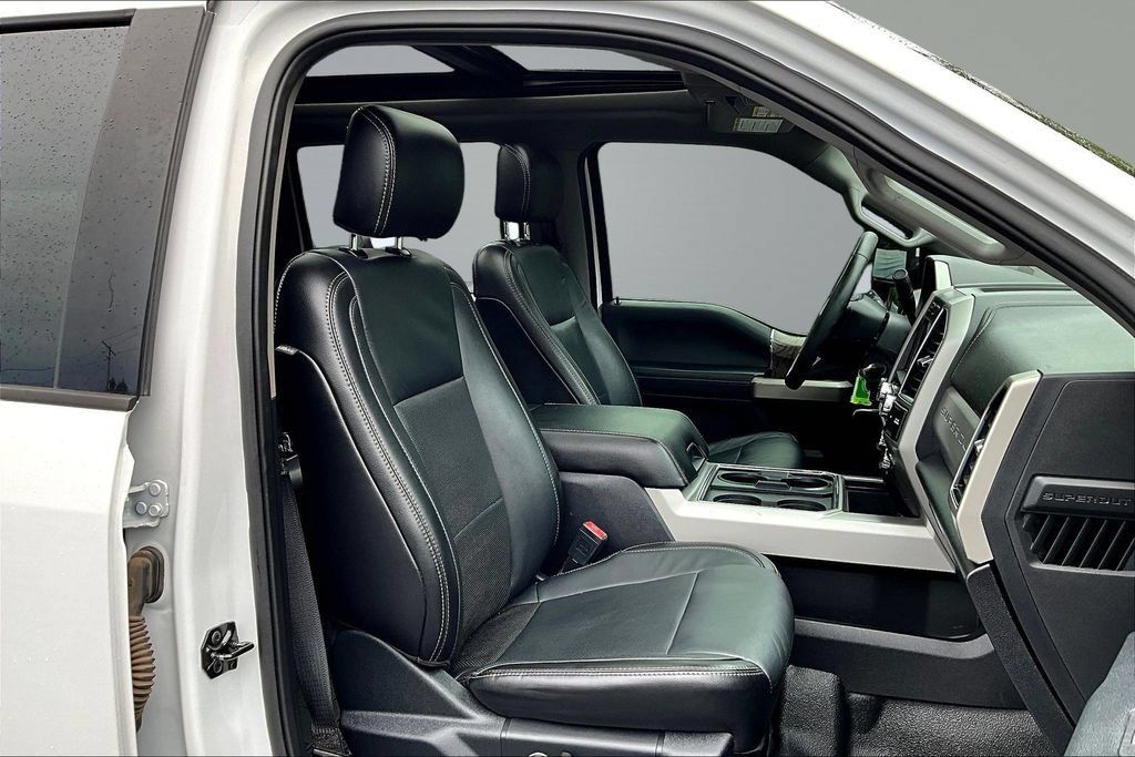 Certified 2019 Ford F250 Lariat w/ Lariat Value Package AWD/4WD image 34