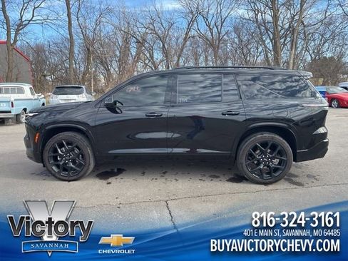 Used 2024 Chevrolet Traverse RS w/ LPO, Floor Liner Package image 1