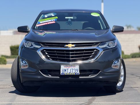 Certified 2018 Chevrolet Equinox LT FWD image 2