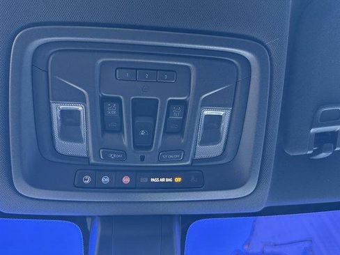 Used 2019 Chevrolet Silverado 1500 High Country w/ Technology Package image 31