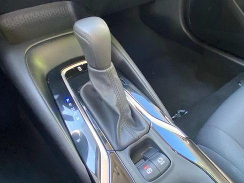 Used 2020 Toyota Corolla LE FWD image 26