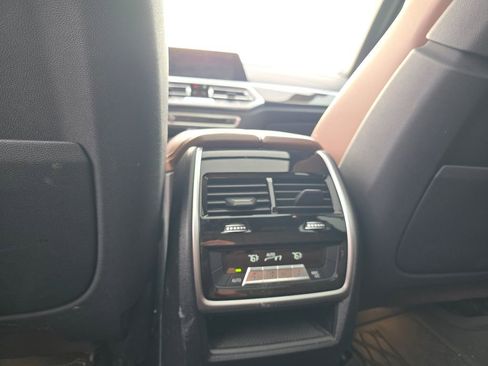 Used 2019 BMW X5 xDrive40i w/ Premium Package image 26