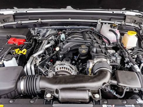 New 2026 Jeep Gladiator Rubicon w/ Steel Bumper Group AWD/4WD image 31