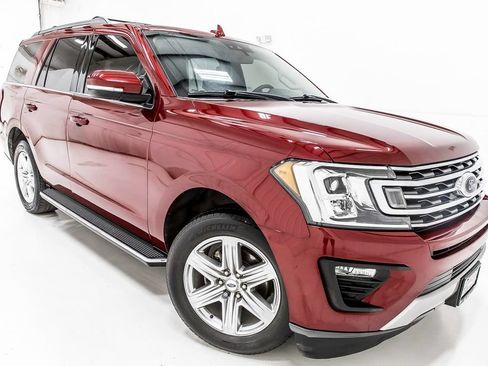 Used 2019 Ford Expedition XLT w/ Equipment Group 202A RWD image 9