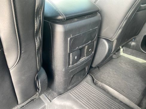 Used 2024 Ford Explorer XLT w/ Equipment Group 202A AWD/4WD image 22