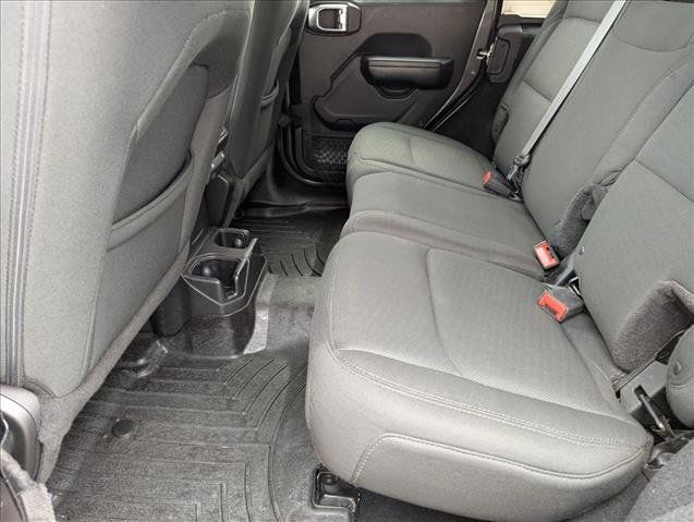 Used 2018 Jeep Wrangler Unlimited Sport S AWD/4WD image 18