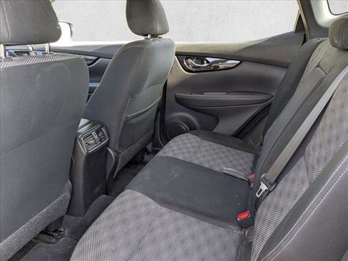 Used 2019 Nissan Rogue Sport SV image 17