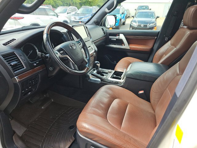 Used 2017 Toyota Land Cruiser AWD/4WD image 15