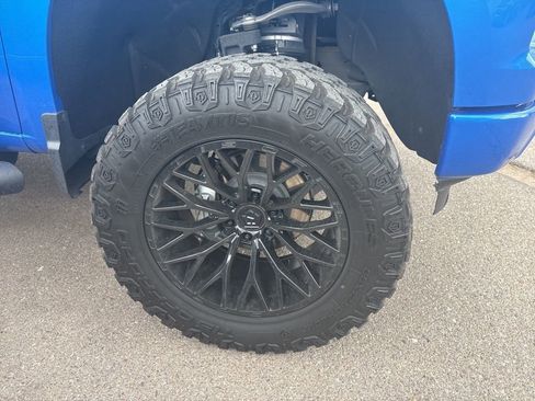 Used 2025 Chevrolet Silverado 1500 Custom w/ LPO, Dark Essentials Package image 2