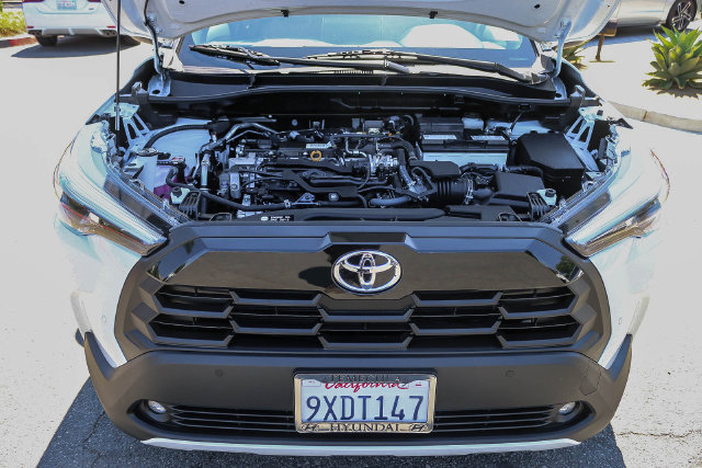 Used 2026 Toyota Corolla Cross XLE w/ Convenience Package FWD image 33