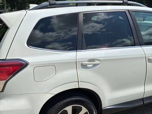 Used 2018 Subaru Forester 2.5i Limited AWD/4WD image 9