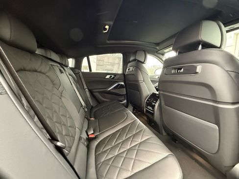 New 2026 BMW X6 xDrive40i image 37