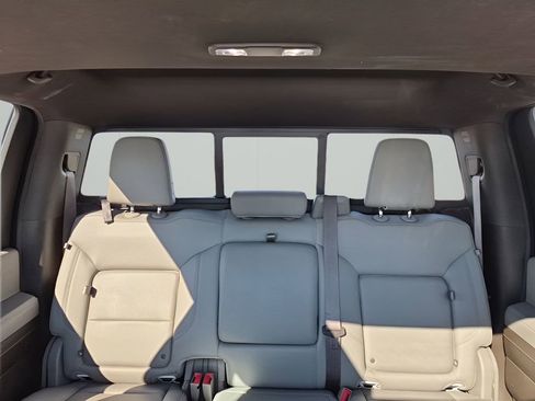 Used 2024 Chevrolet Silverado 2500 LTZ w/ LTZ Premium Package image 43