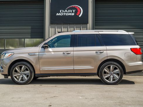 Used 2019 Lincoln Navigator Reserve AWD/4WD image 4