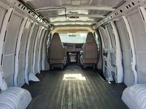 Used 2021 Chevrolet Express 2500 Extended w/ Driver Convenience Package image 14