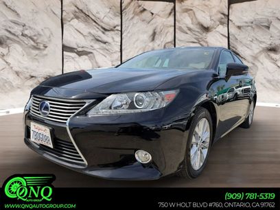 Used 2013 Lexus ES 300h w/ Luxury Pkg