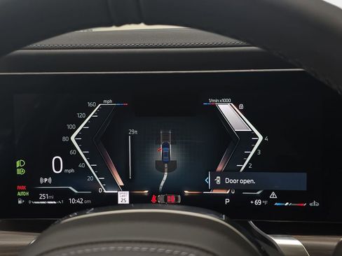 New 2026 BMW 760i xDrive 760i xDrive w/ Luxury Rear Seating Package image 14