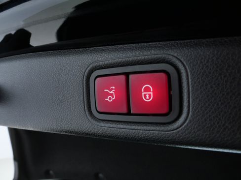 Used 2020 Mercedes-Benz E 450 4MATIC Sedan image 8