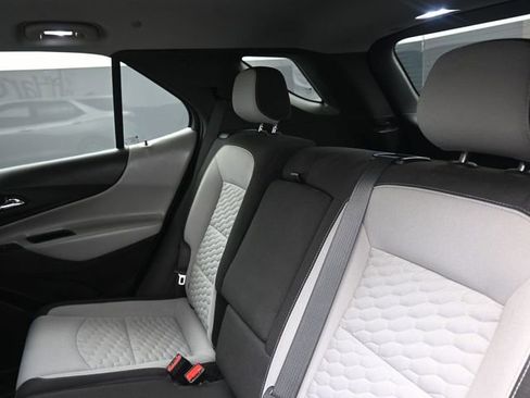 Used 2021 Chevrolet Equinox LS w/ LS Convenience Package image 14