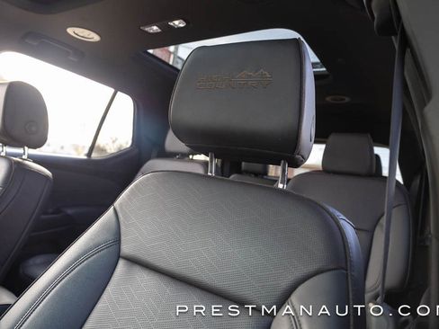 Used 2023 Chevrolet Traverse High Country image 27