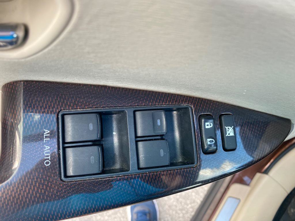 Used 2009 Toyota Venza w/ Convenience Pkg FWD image 36