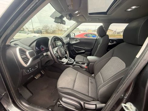 Used 2021 Kia Soul GT-Line image 12