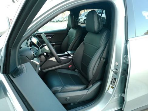 Used 2025 Mercedes-Benz GLC 300 image 16