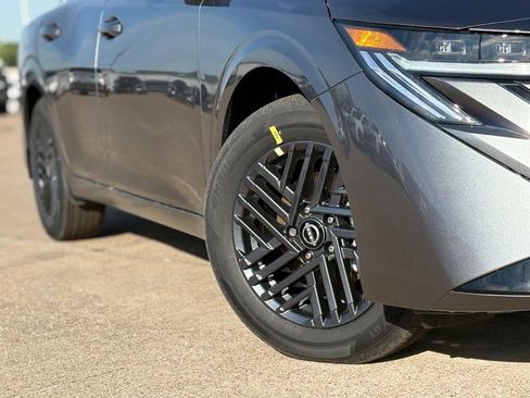 New 2026 Nissan Sentra SV w/ SV Convenience Package FWD image 5