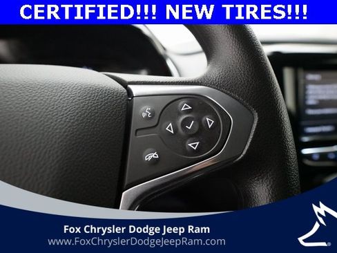 Used 2021 Chevrolet Traverse LS image 18