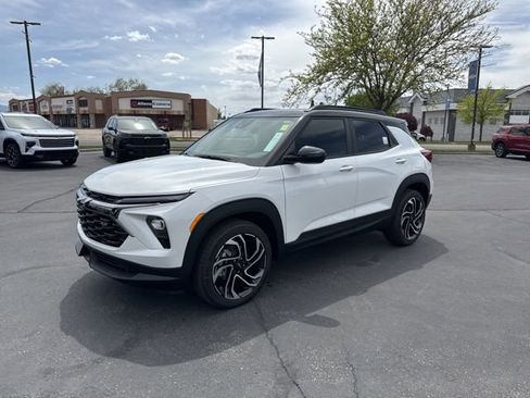 New 2026 Chevrolet TrailBlazer RS w/ Convenience Package AWD/4WD image 3