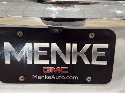 Used 2022 GMC Terrain SLT w/ Infotainment Package II image 9