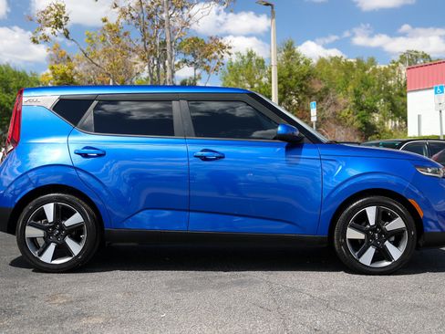 Used 2020 Kia Soul EX image 17