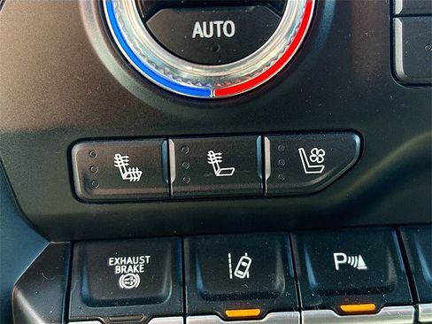 Used 2023 GMC Sierra 2500 Denali w/ Denali Ultimate Package image 20