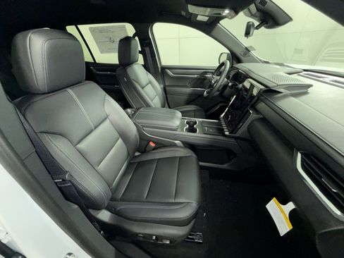 New 2026 GMC Acadia Elevation image 27