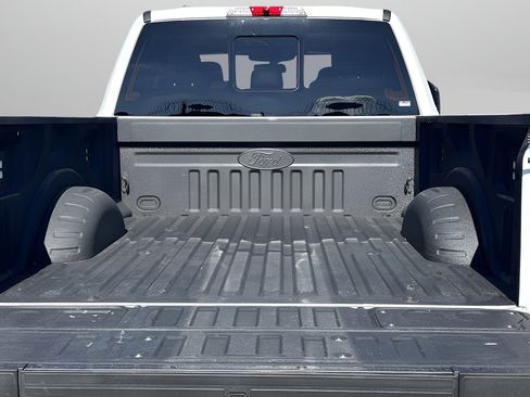 Used 2024 Ford F250 Lariat w/ Sport Appearance Package image 8
