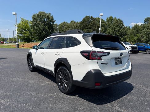 Used 2025 Subaru Outback Onyx Edition AWD/4WD image 5
