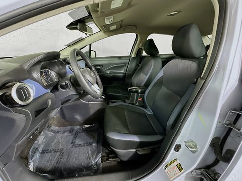 Used 2024 Nissan Versa SV w/ Trunk Package FWD image 12