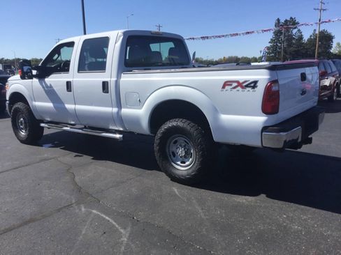 Used 2016 Ford F250 XL w/ Power Equipment Group AWD/4WD image 3