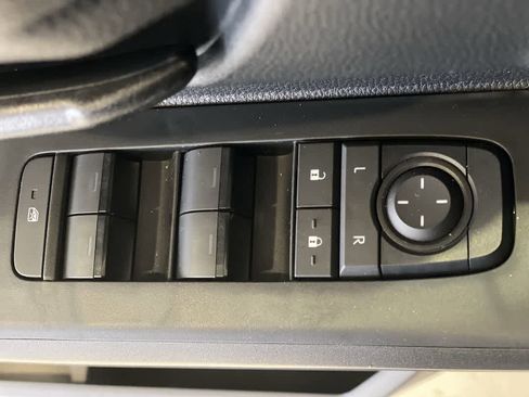 Used 2026 Toyota Tacoma SR5 image 15