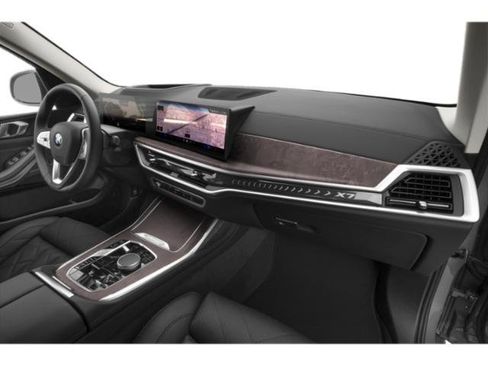 Used 2025 BMW X7 xDrive40i w/ M Sport Package AWD/4WD image 17