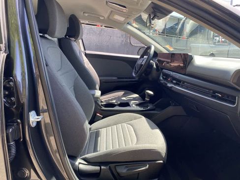 Used 2025 Kia K4 EX FWD image 19