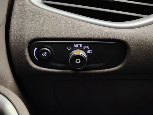 Used 2020 Chevrolet Malibu LS FWD image 24