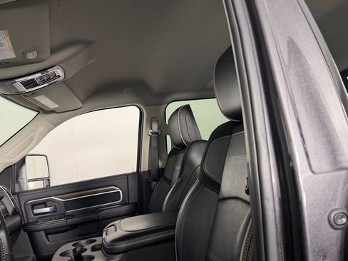 Used 2024 RAM 2500 Laramie AWD/4WD image 26